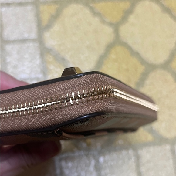 Like new Rebecca Minkoff Brown and Black Dot leather Wallet - Picture 16 of 16